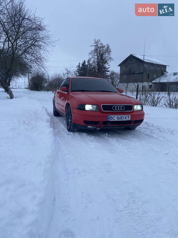 Седан Audi A4 1995 в Тернополе