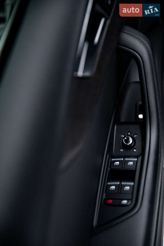 Седан Audi A4 2019 в Днепре