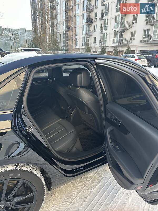 Седан Audi A4 2016 в Дніпрі