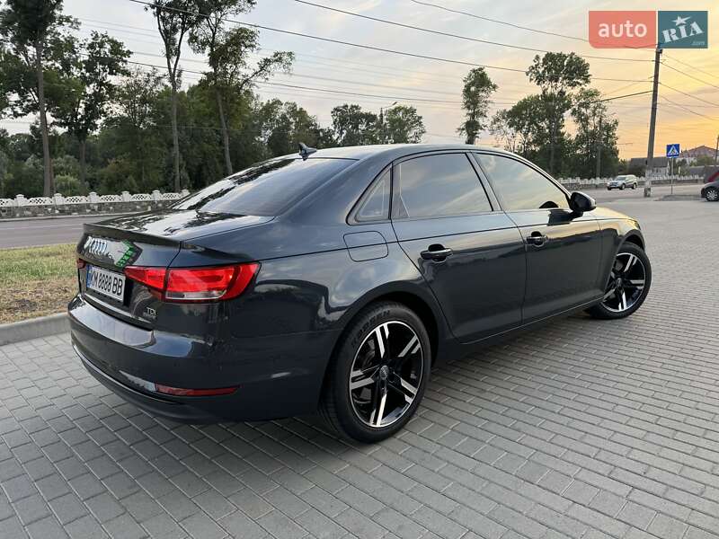 Седан Audi A4 2016 в Житомирі