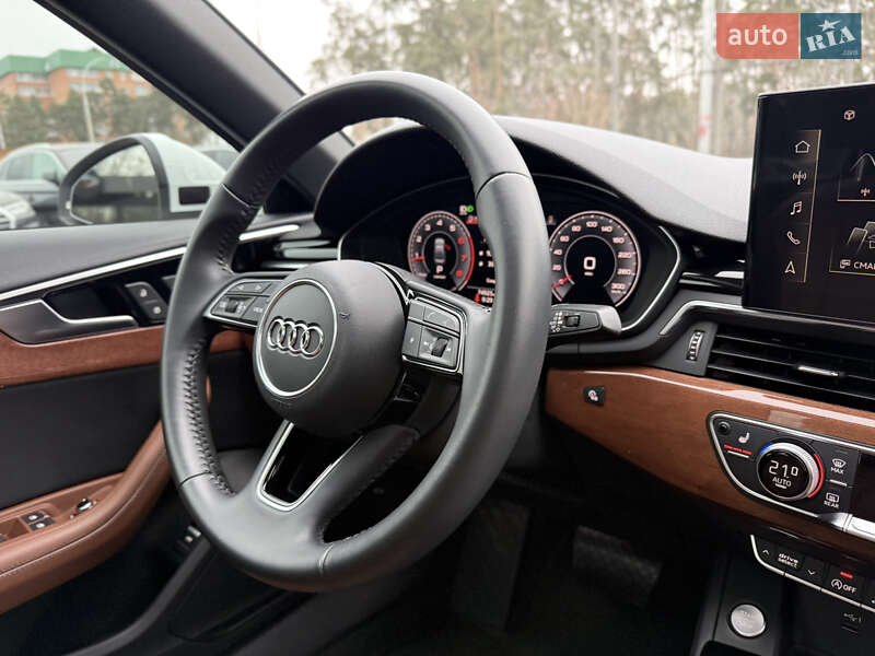 Седан Audi A4 2020 в Києві