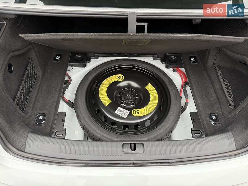 Седан Audi A4 2020 в Києві