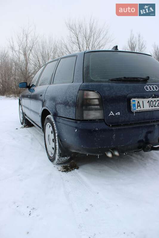 Универсал Audi A4 1998 в Мироновке