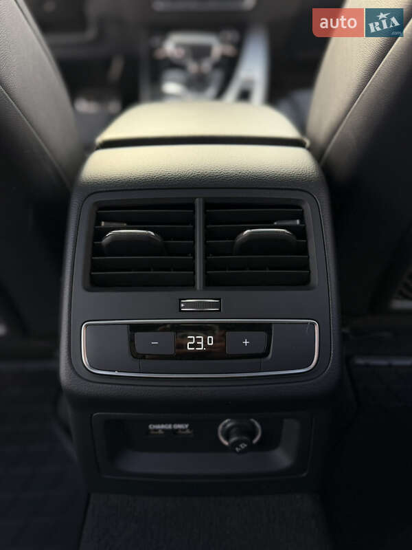 Седан Audi A4 2019 в Киеве