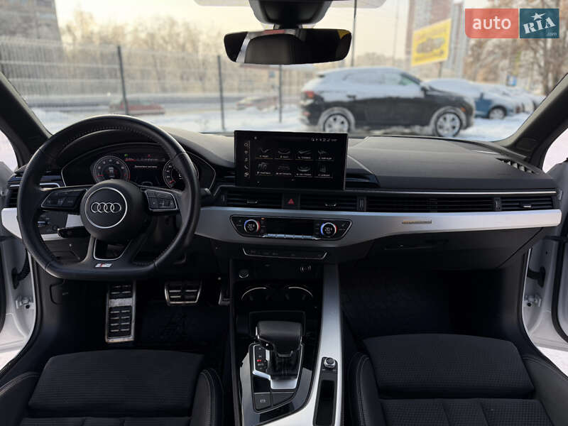 Седан Audi A4 2019 в Киеве