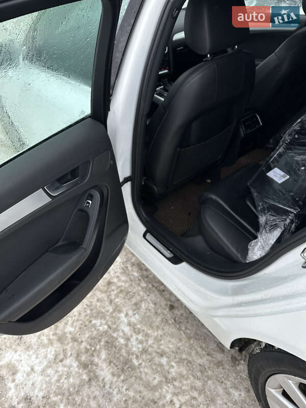 Седан Audi A4 2011 в Тернополі