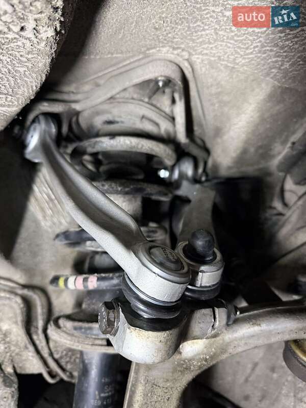 Седан Audi A4 2004 в Запорожье