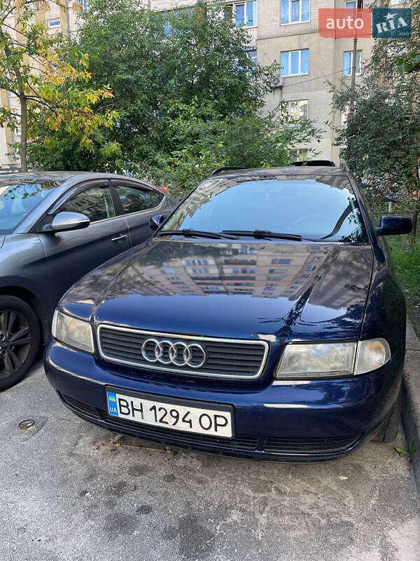 Универсал Audi A4 1996 в Киеве