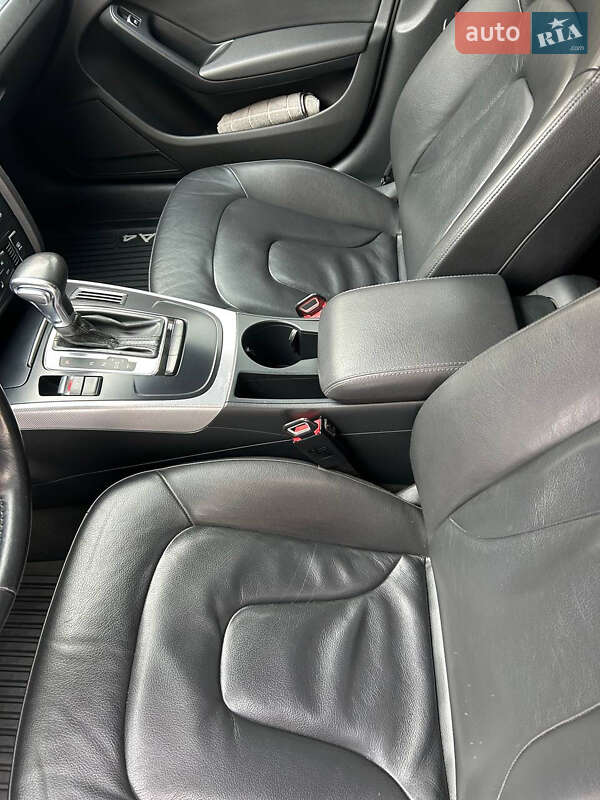 Седан Audi A4 2013 в Харькове