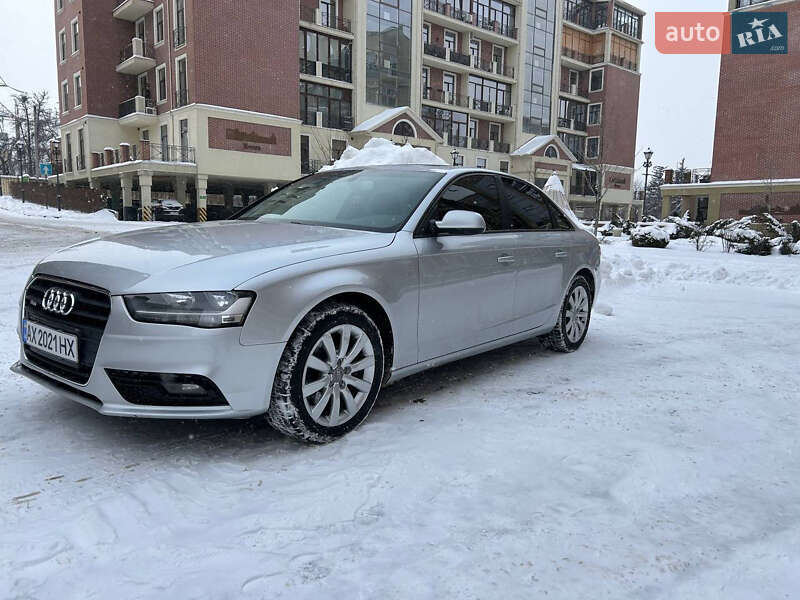 Седан Audi A4 2013 в Харькове