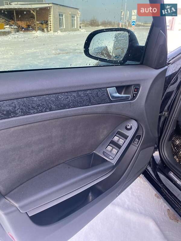 Седан Audi A4 2010 в Виннице