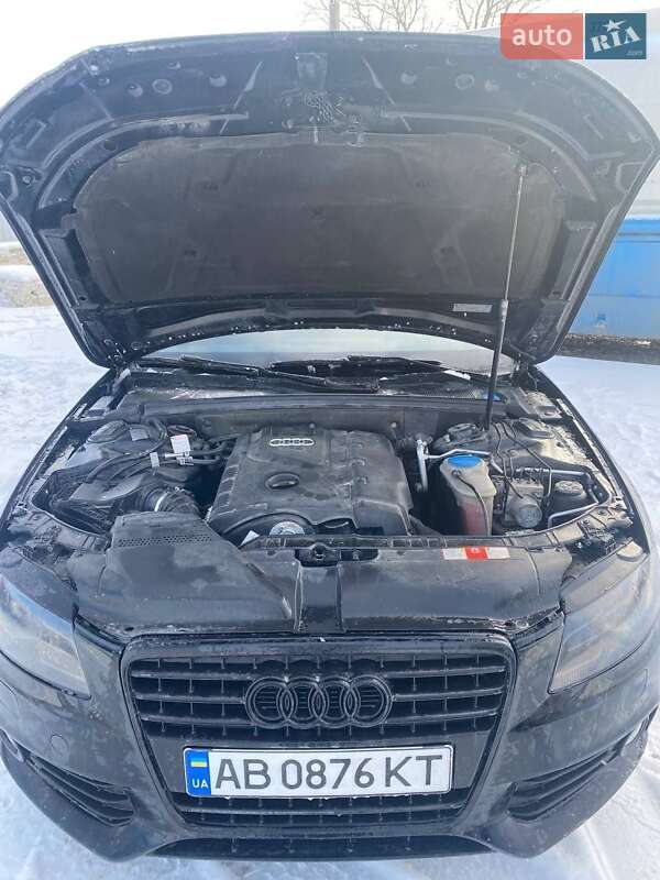 Седан Audi A4 2010 в Виннице