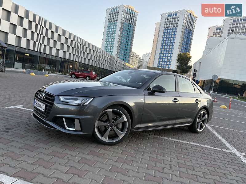 Седан Audi A4 2018 в Одесі