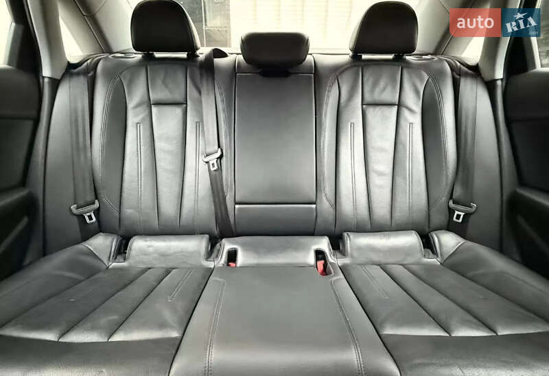 Седан Audi A4 2015 в Ровно