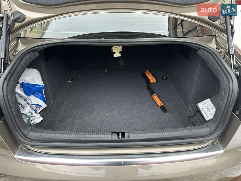 Седан Audi A4 2006 в Києві