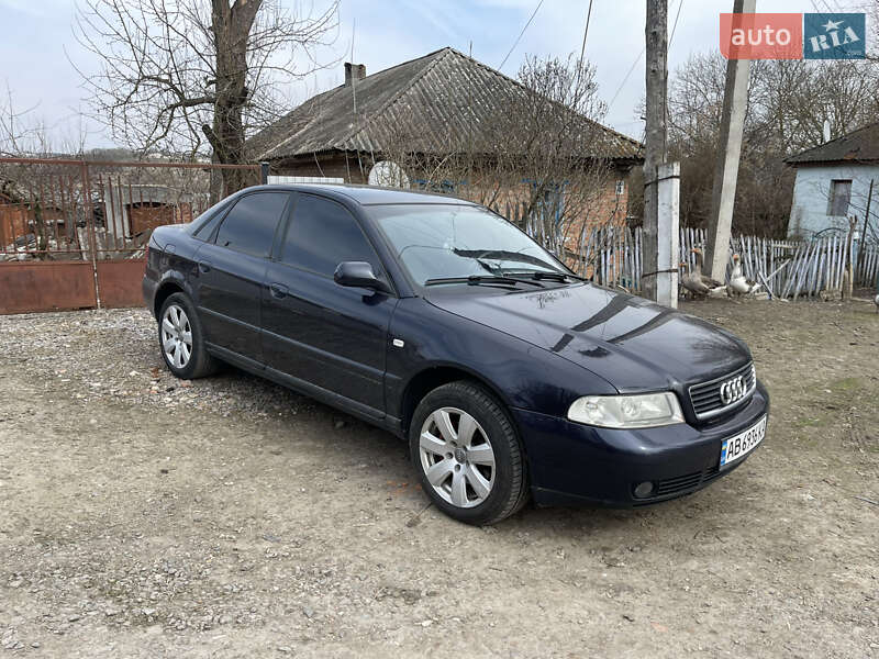Седан Audi A4 2000 в Виннице