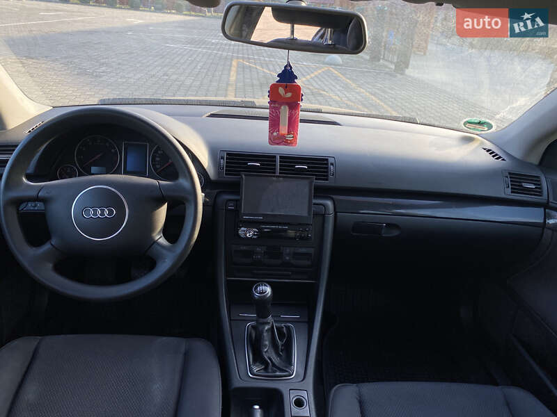 Седан Audi A4 2006 в Вознесенске