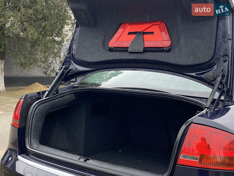 Седан Audi A4 2008 в Вознесенске