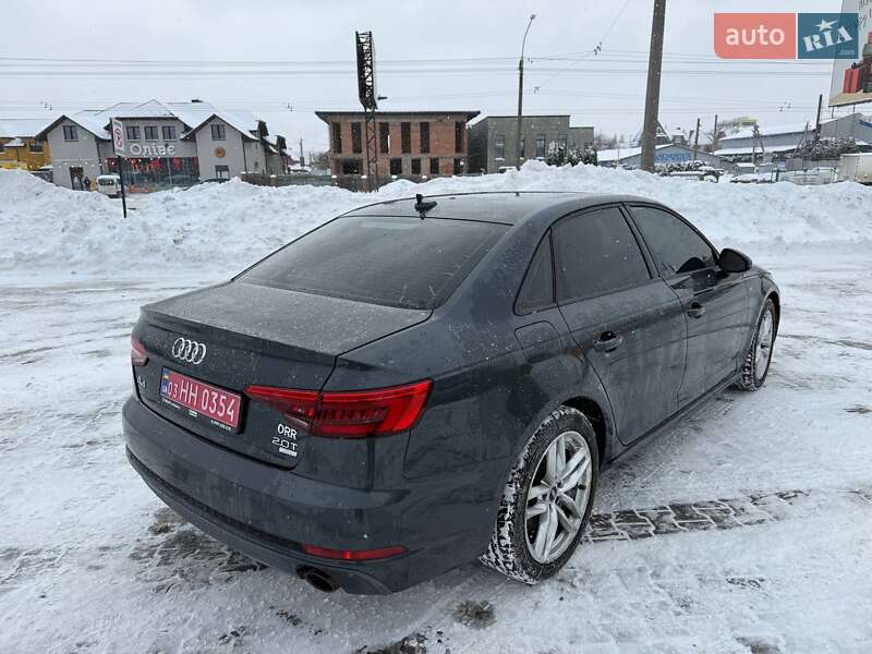 Седан Audi A4 2016 в Луцке