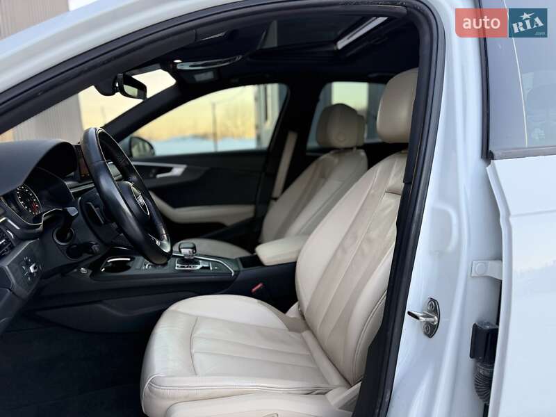 Седан Audi A4 2017 в Львове