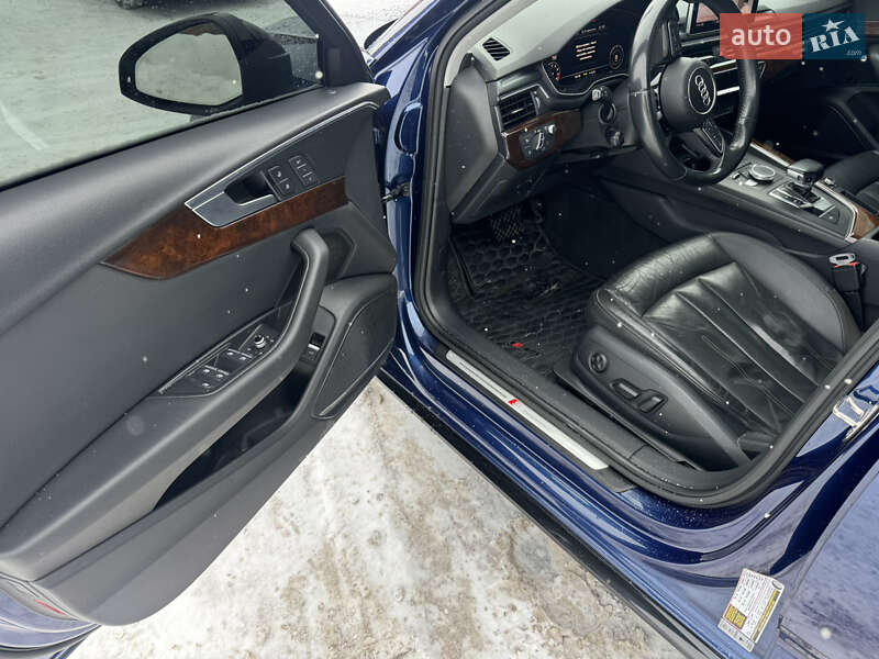 Седан Audi A4 2017 в Хмельницькому