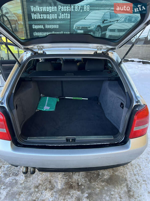Универсал Audi A4 1999 в Новояворовске