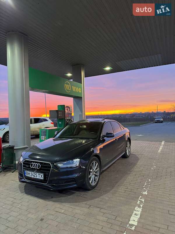Седан Audi A4 2013 в Одесі