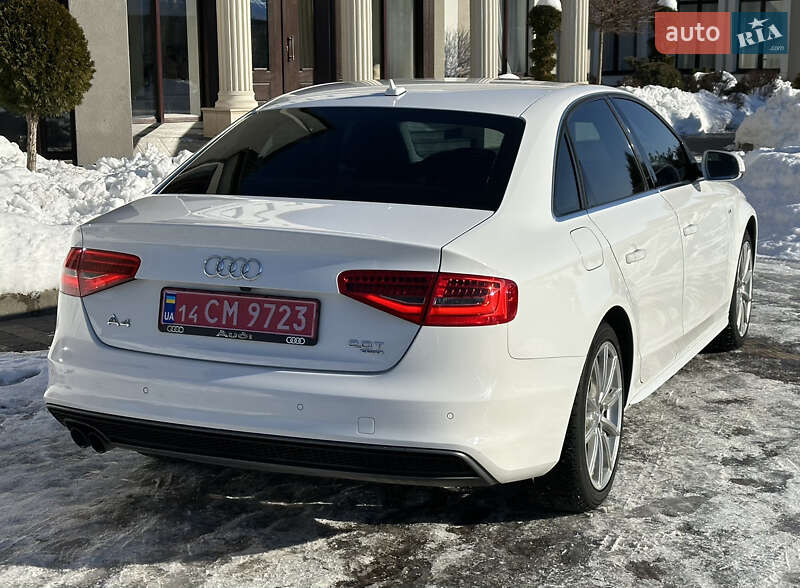 Седан Audi A4 2015 в Стрые