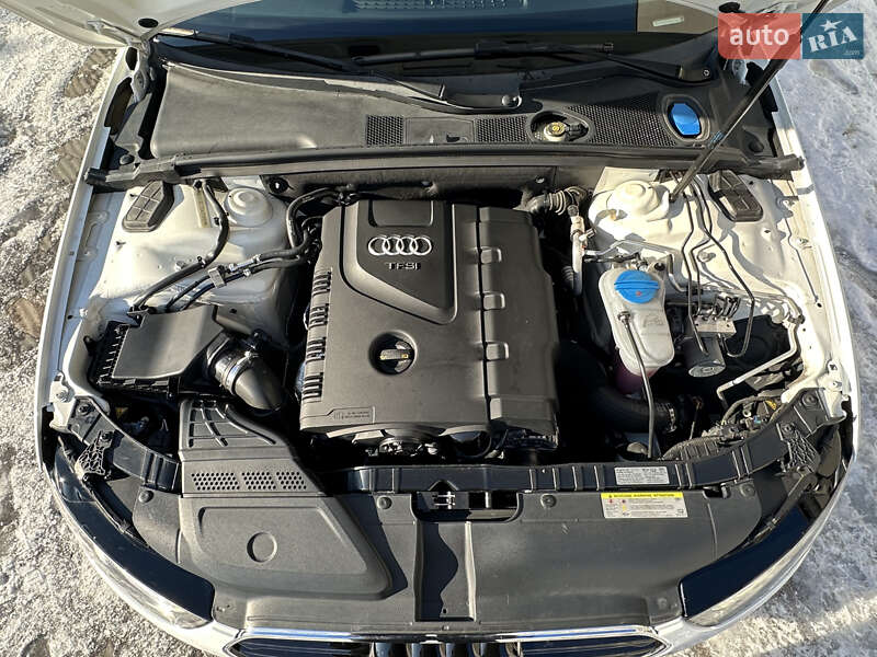 Седан Audi A4 2015 в Стрые