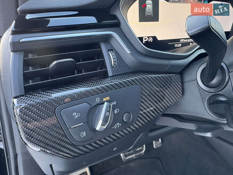 Универсал Audi A4 2019 в Луцке