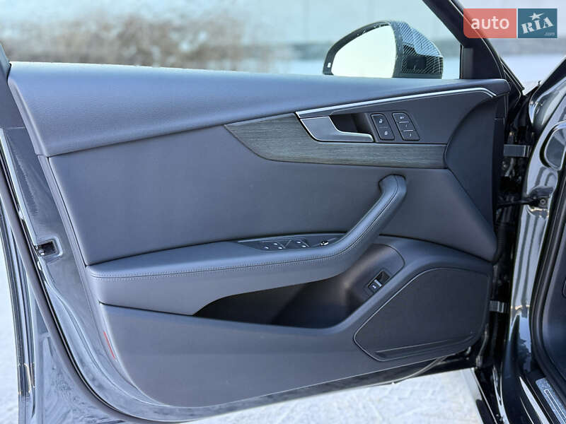 Седан Audi A4 2019 в Києві