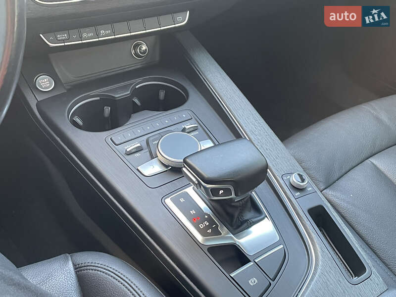 Седан Audi A4 2016 в Киеве