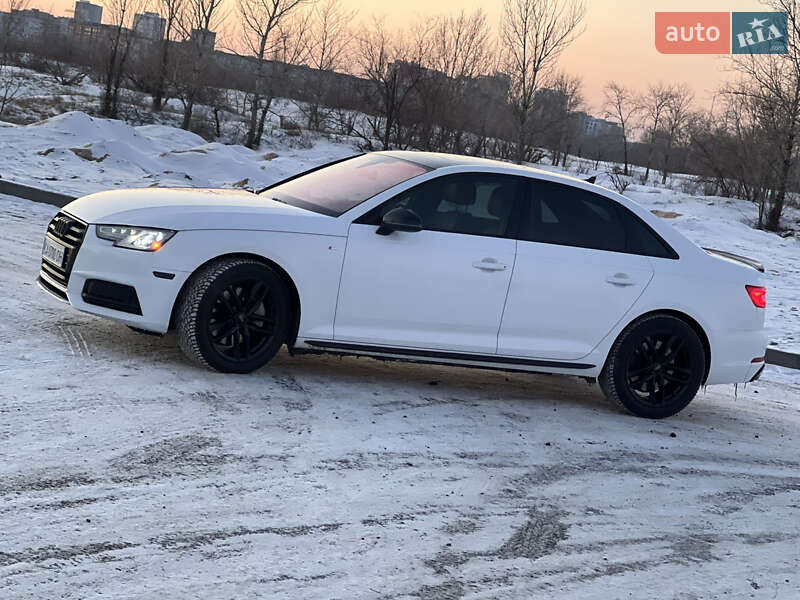 Седан Audi A4 2016 в Черкасах