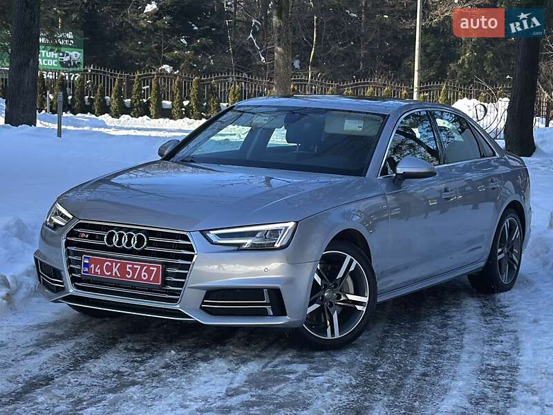 Седан Audi A4 2017 в Дрогобыче