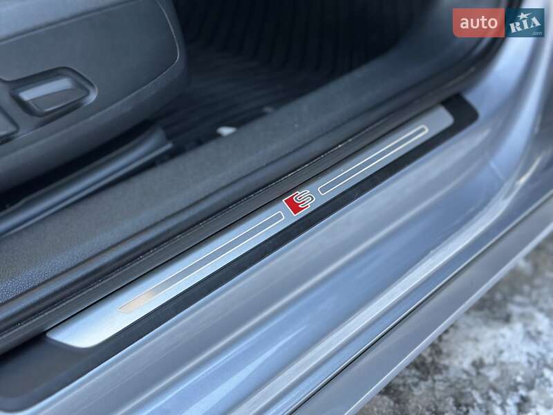 Седан Audi A4 2017 в Дрогобыче