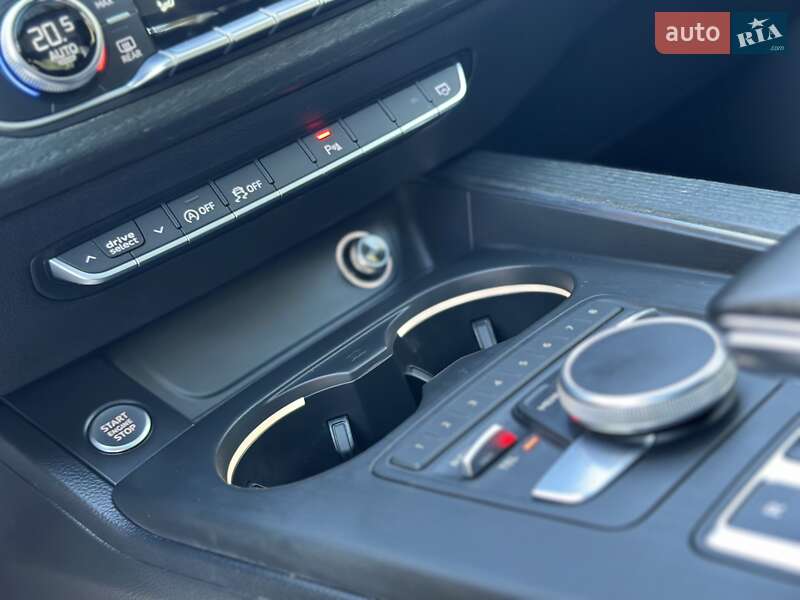 Седан Audi A4 2017 в Дрогобыче