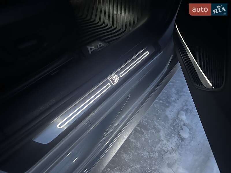 Седан Audi A4 2017 в Дрогобыче