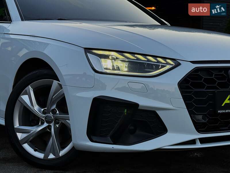 Седан Audi A4 2020 в Киеве