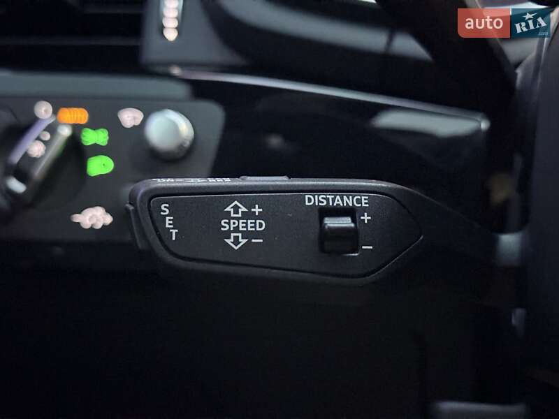 Седан Audi A4 2020 в Киеве