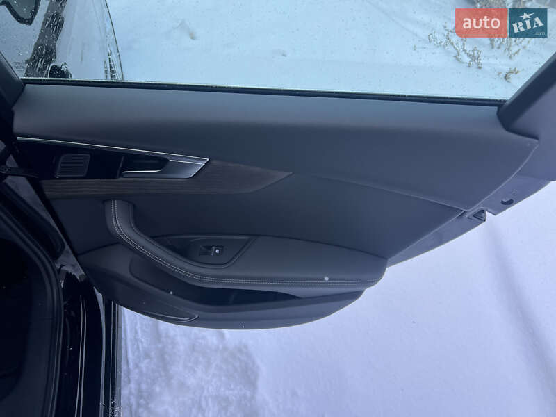 Седан Audi A4 2023 в Днепре