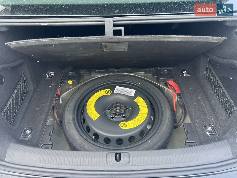 Седан Audi A4 2023 в Днепре