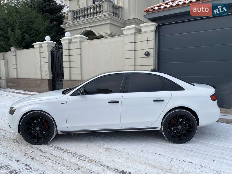Седан Audi A4 2012 в Одессе