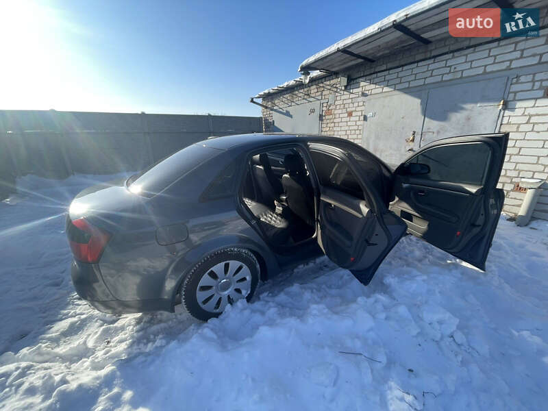 Седан Audi A4 2001 в Павлограді