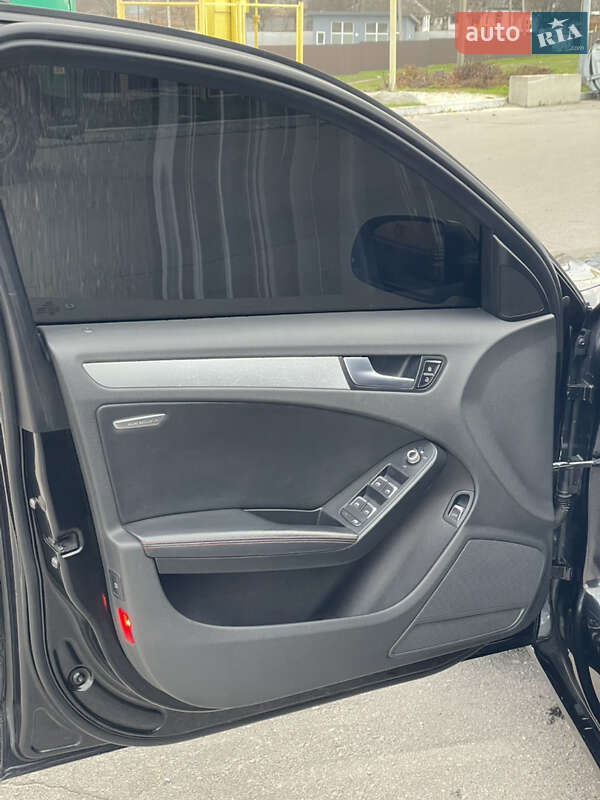 Седан Audi A4 2012 в Кременчуці