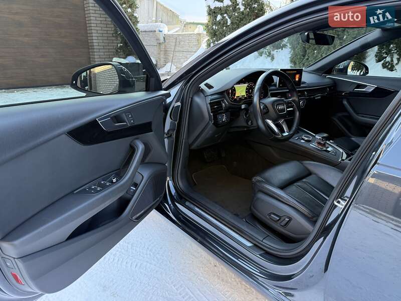 Седан Audi A4 2016 в Рівному