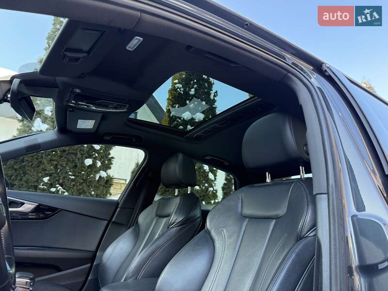 Седан Audi A4 2016 в Рівному