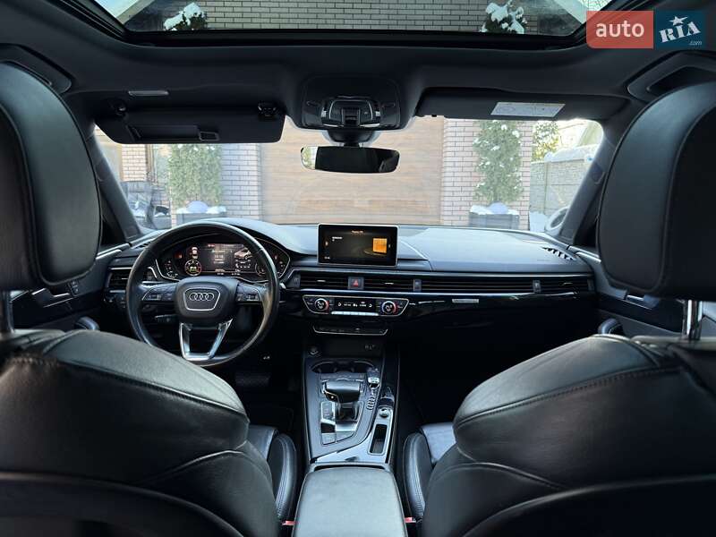 Седан Audi A4 2016 в Рівному