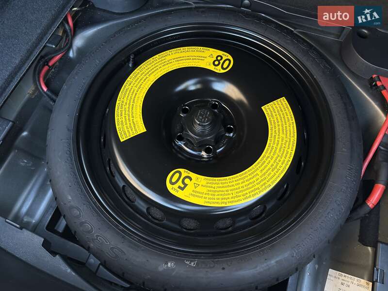 Седан Audi A4 2016 в Рівному