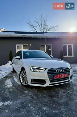 Седан Audi A4 2019 в Львові