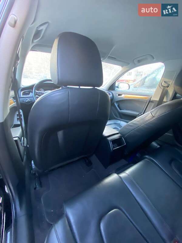 Седан Audi A4 2011 в Києві